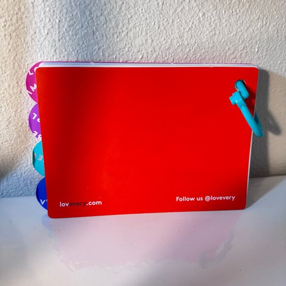 Lovevery The Senser Play Guide Montessori Activity Book 5-6 Months‎ - Picture 3 of 3